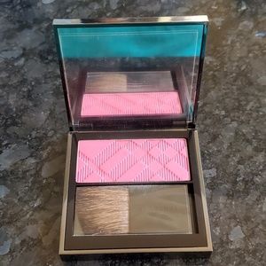 Burberry Light Glow blush in Coral Pink no. 09